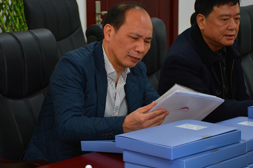 校长李伯超来360看球吧
进行党风廉政建设检查